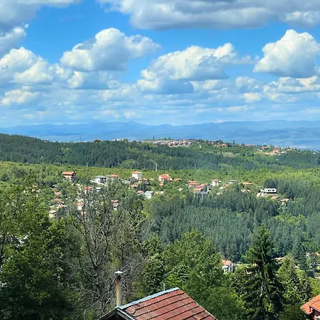 Pensionat Kъщичка в полите на планина витоша с коне и животни Sofia