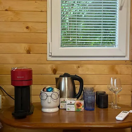 Guest house Kъщичка в полите на планина витоша с коне и животни 3*